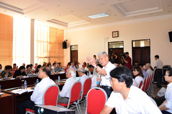 Seminar Tiết kiệm và Bảo hiểm trong các Chiến lược Dự phòng Rủi ro của Nông hộ