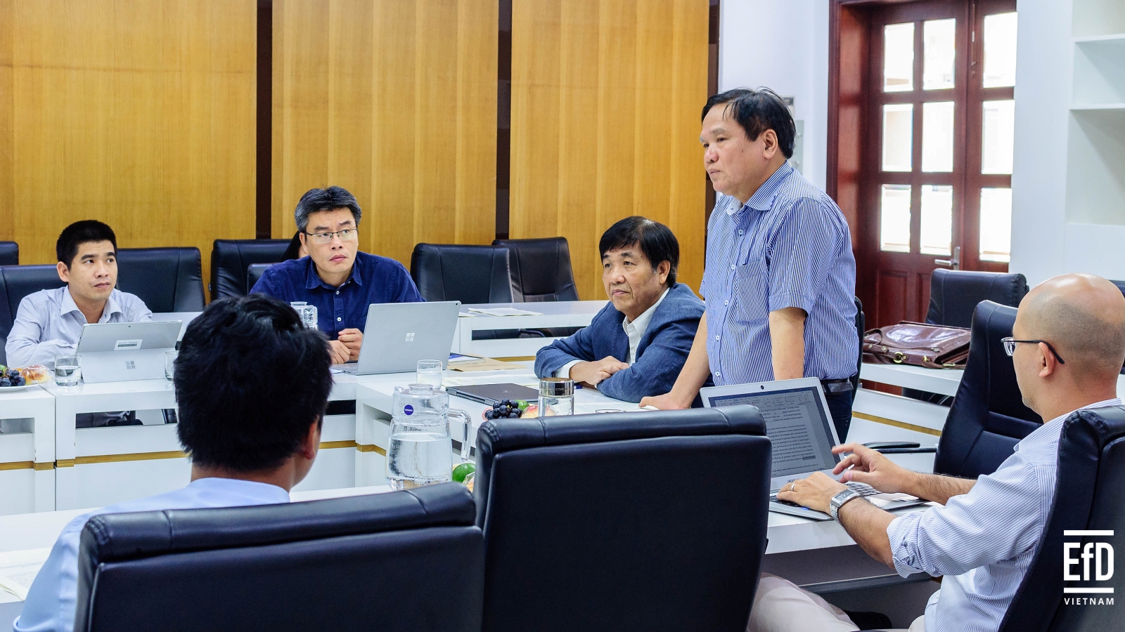 PGS. TS. Nguyễn Thế Chinh, Viện trưởng Viện Chiến lược và Chính sách Bộ Tài Nguyên và Môi trường tổng quan về quá trình tổ chức công tác rà soát, đề xuất sửa đổi, bổ sung các quy định bảo vệ môi trường trong Luật Bảo vệ môi trường